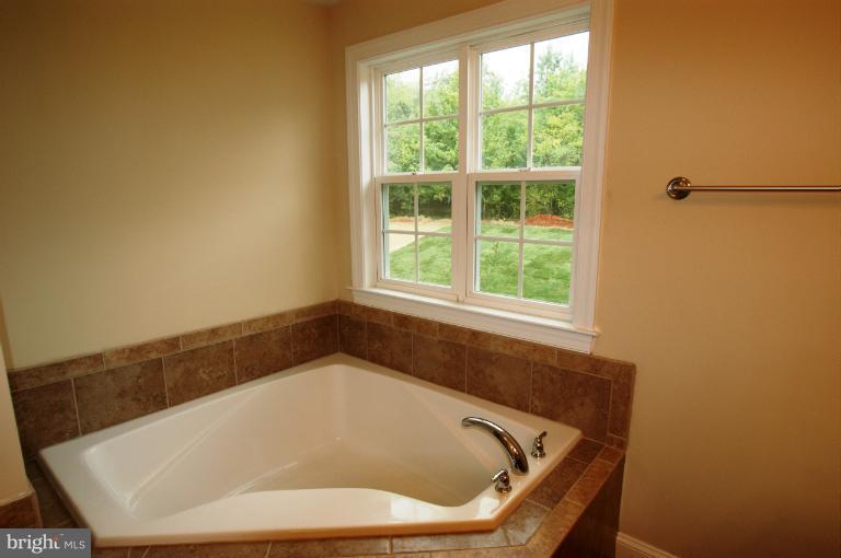 12023 Deka Road Clinton, MD 20735 - Photo 13 of 23 Bath (Master)
