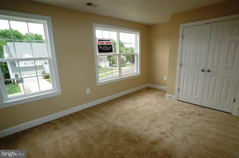 12023 Deka Road Clinton, MD 20735 - Photo 17 of 23 Bedroom
