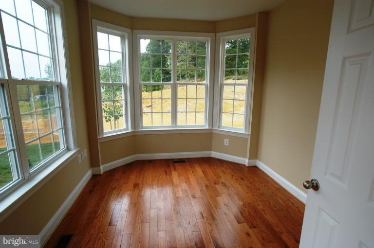 12023 Deka Road Clinton, MD 20735 - Photo 7 of 23 Interior (General)
