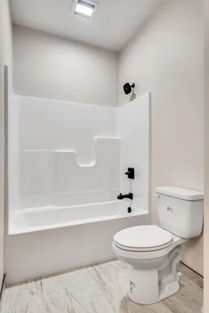 $460,000 | 4043 Brook Elizabeth Drive, Onalaska, WI 54650