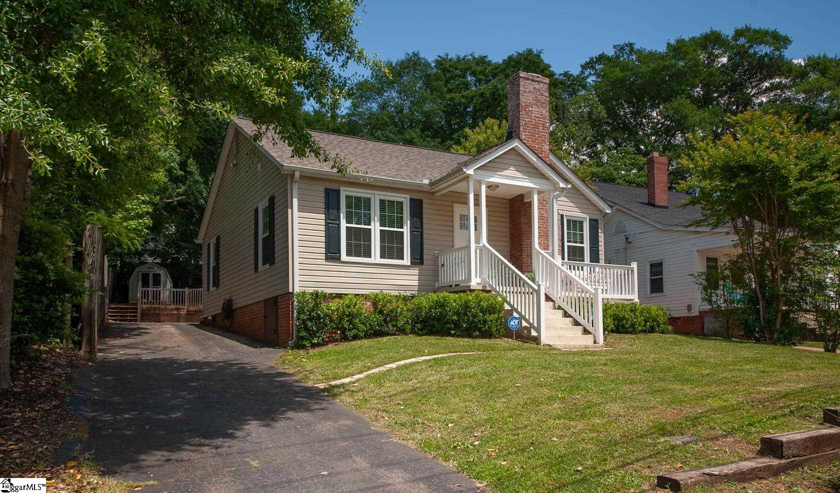 203 Lowndes Hill Road Greenville, SC 29607 - Photo 2 of 29