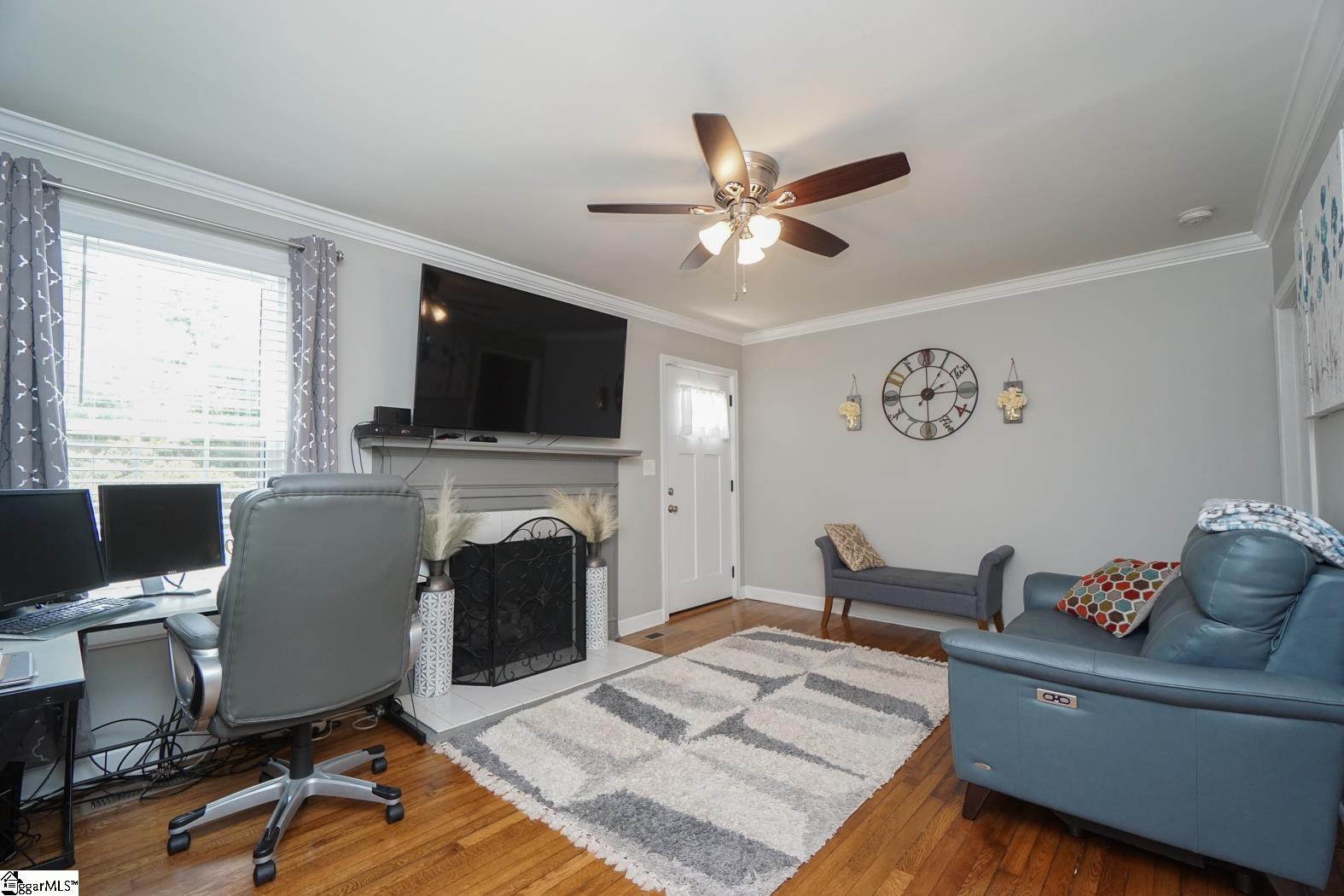 203 Lowndes Hill Road Greenville, SC 29607 - Photo 3 of 29