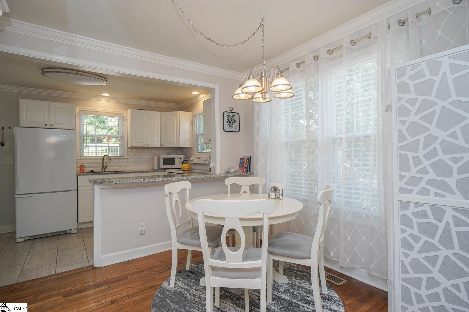 203 Lowndes Hill Road Greenville, SC 29607 - Photo 8 of 29