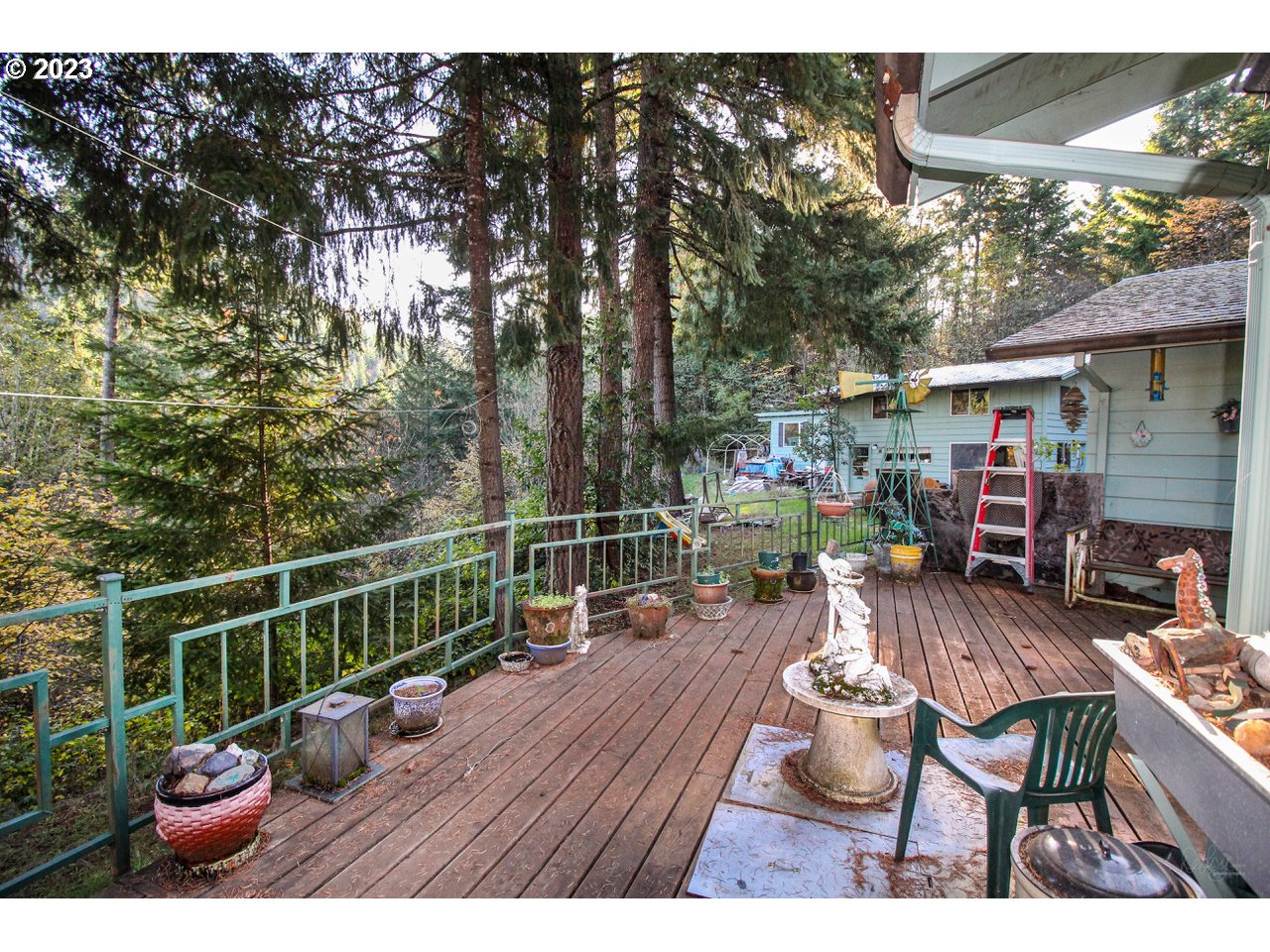 14240 Southwest Parmele Road Gaston, OR 97119 - Photo 6 of 16 Deck