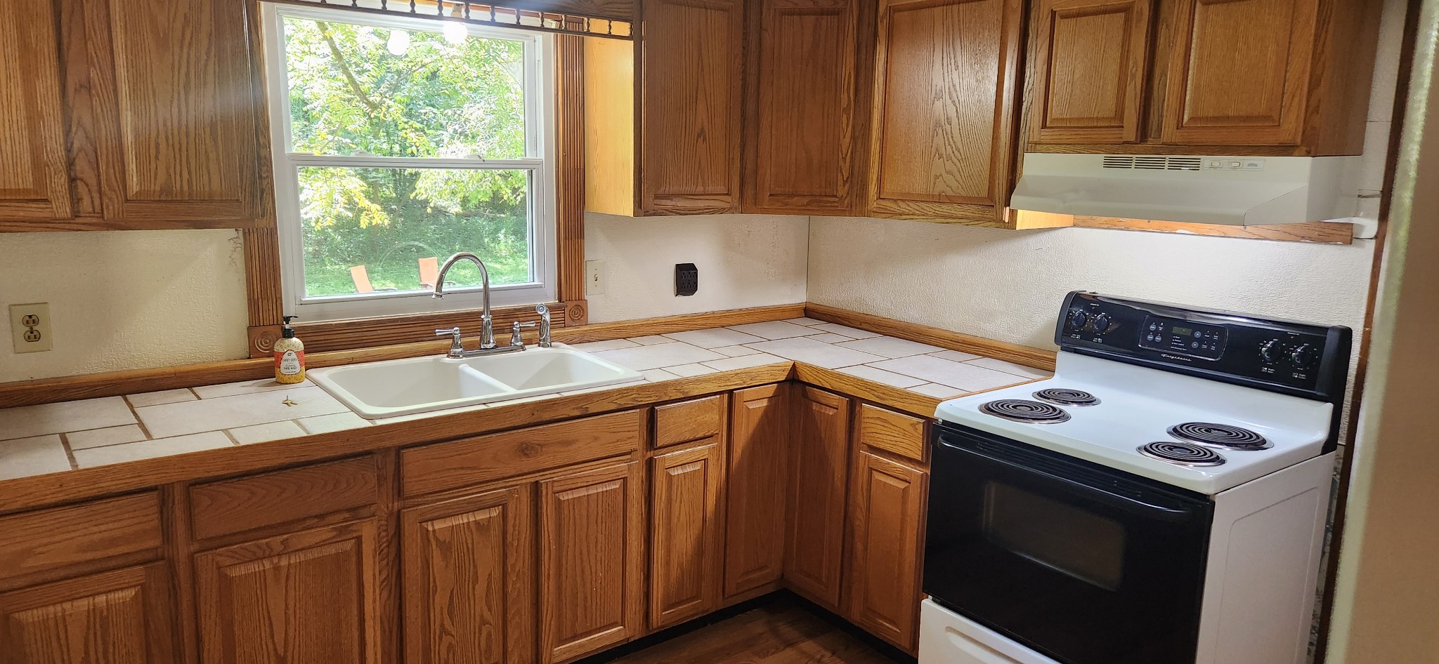 259 Brushy Road Centerville, TN 37033 - Photo 9 of 17 Kitchen is 10 x 11