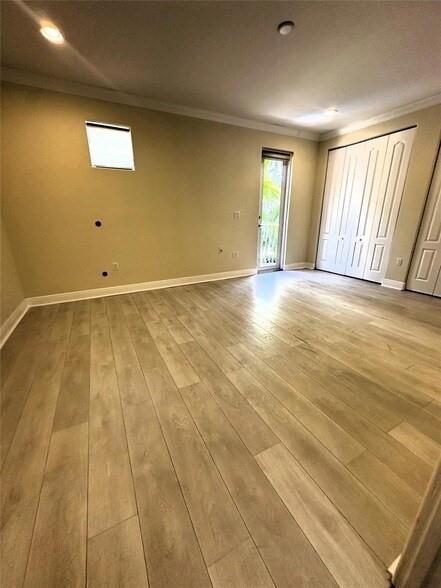 1362 Bayview Drive Fort Lauderdale, FL 33304 - Photo 16 of 35