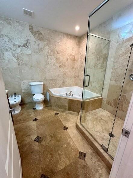 1362 Bayview Drive Fort Lauderdale, FL 33304 - Photo 28 of 35