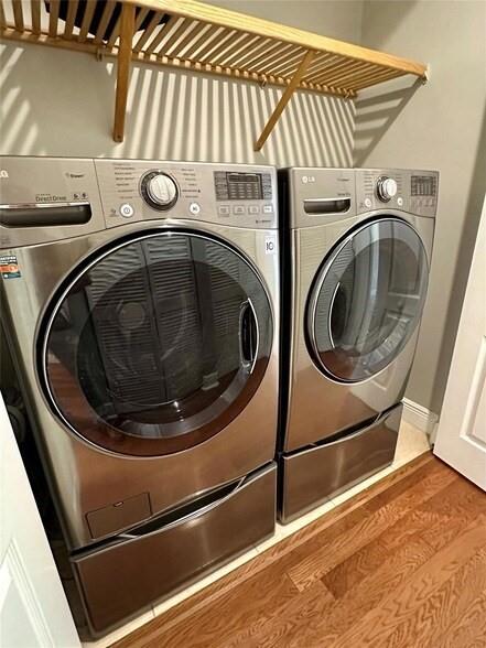 1362 Bayview Drive Fort Lauderdale, FL 33304 - Photo 9 of 35