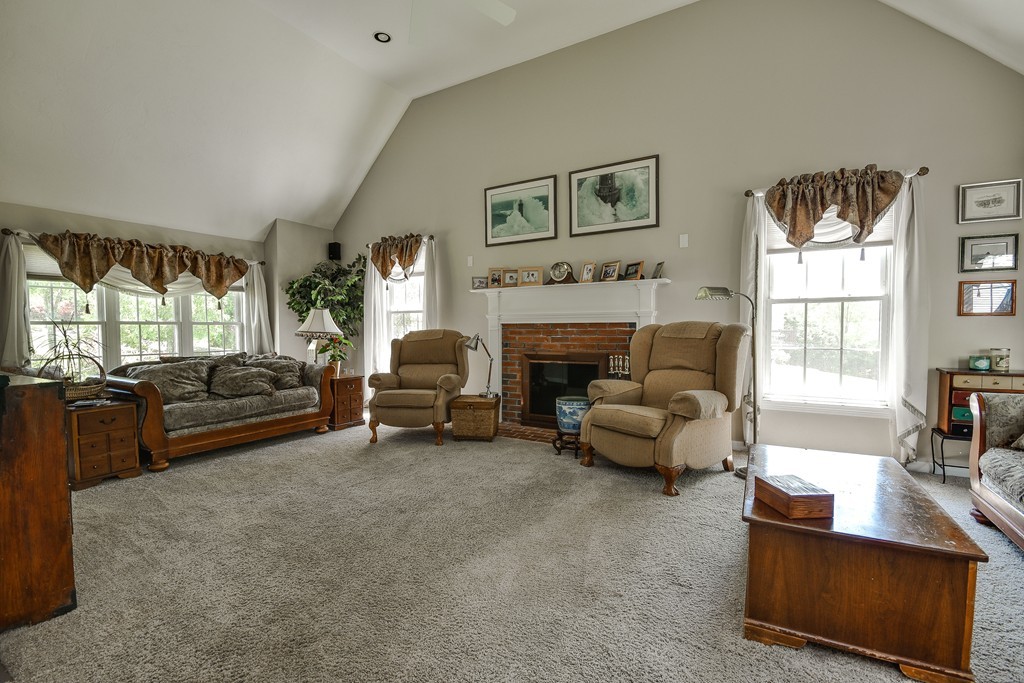 43 Orchard Road Ashland, MA 01721 - Photo 5 of 27