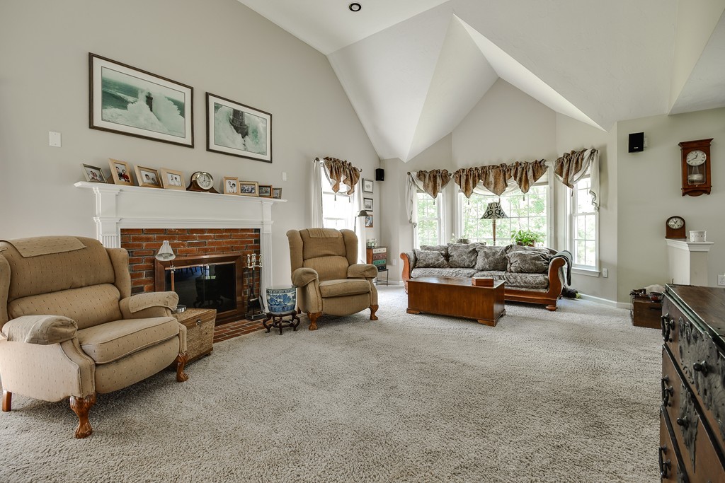 43 Orchard Road Ashland, MA 01721 - Photo 6 of 27