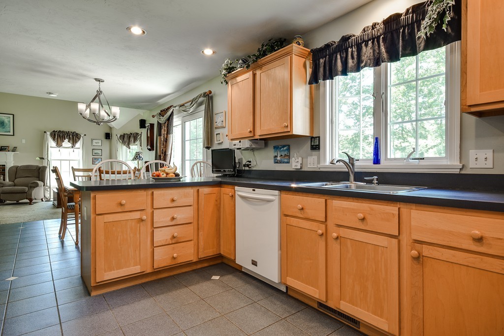 43 Orchard Road Ashland, MA 01721 - Photo 8 of 27