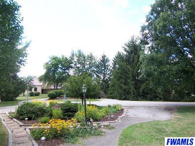5232 Crawford Road Fort Wayne, IN 46845 - Photo 3 of 16