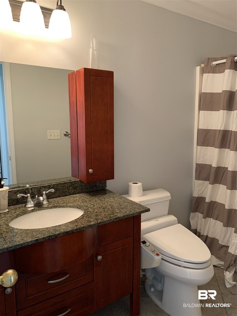 30947 Magnolia Street Elberta, AL 36530 - Photo 12 of 16 upstairs bath