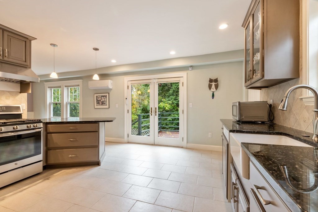 3 Stevens Road Wellesley, MA 02482 - Photo 13 of 23