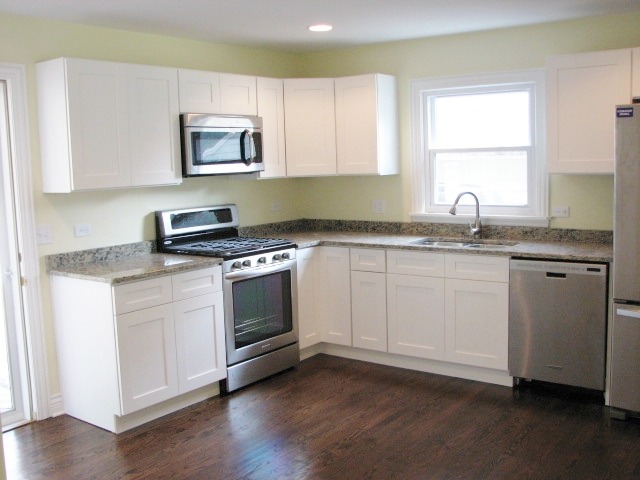 151 South Quentin Road Palatine, IL 60067 - Photo 3 of 24