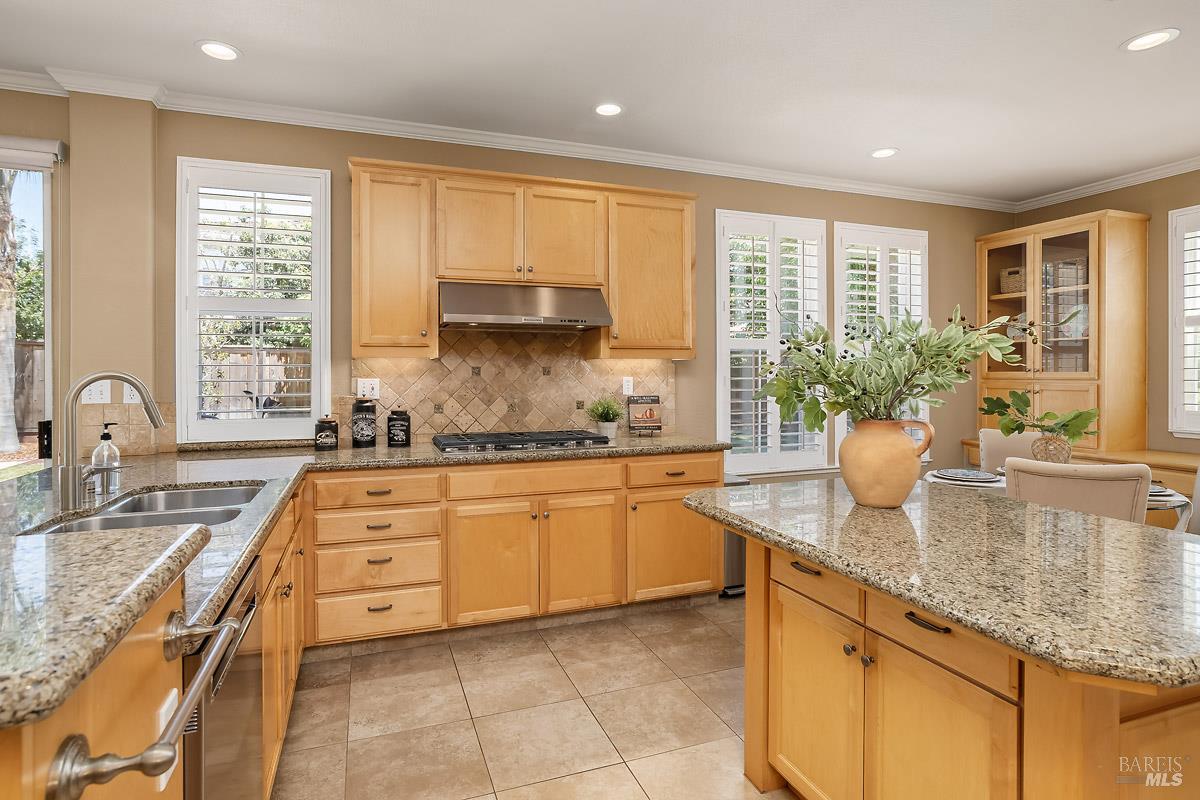 14 Ripley Way Novato, CA 94949 - Photo 14 of 53 Gallery Image 14