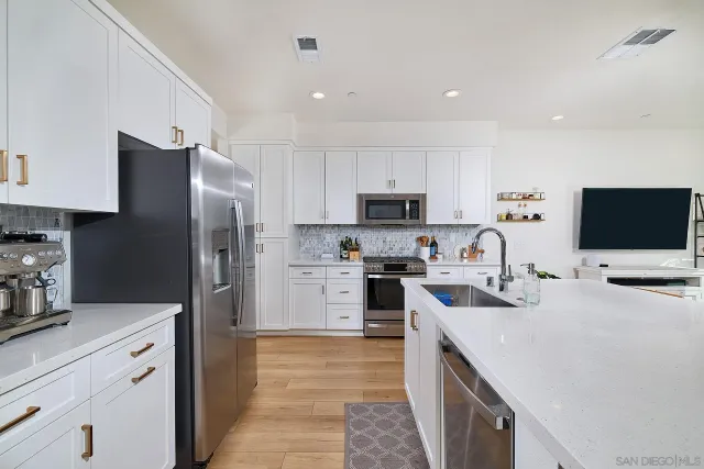 $1,199,000 | 10992 Lotta Court, San Diego, CA 92126