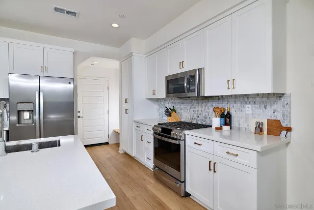 $1,199,000 | 10992 Lotta Court, San Diego, CA 92126