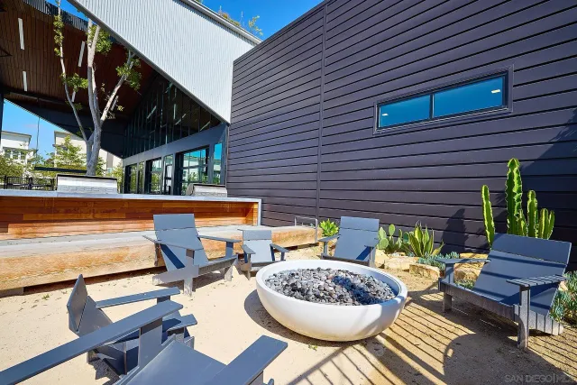 $1,199,000 | 10992 Lotta Court, San Diego, CA 92126