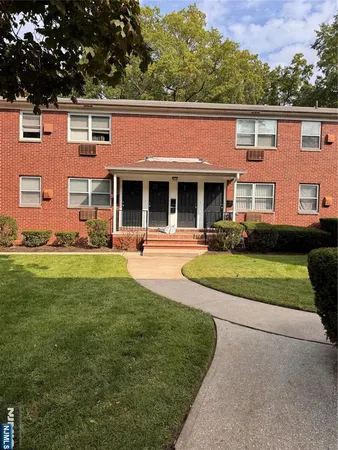 $1,750 | 401 West Madison Avenue, Unit 7, Dumont, NJ 07628