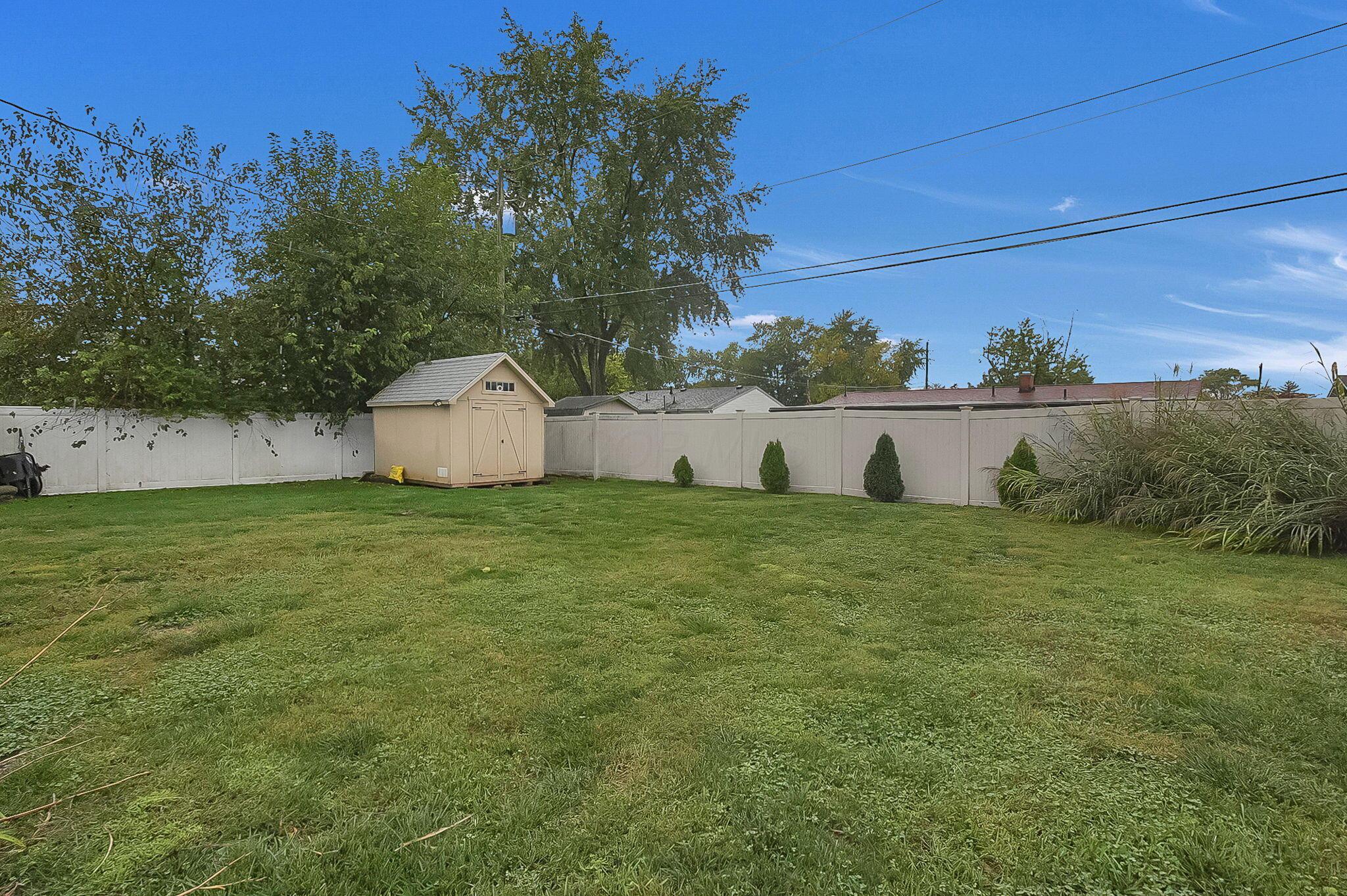 5081 Lockbourne Road Columbus, OH 43207 - Photo 24 of 27 Rear Yard