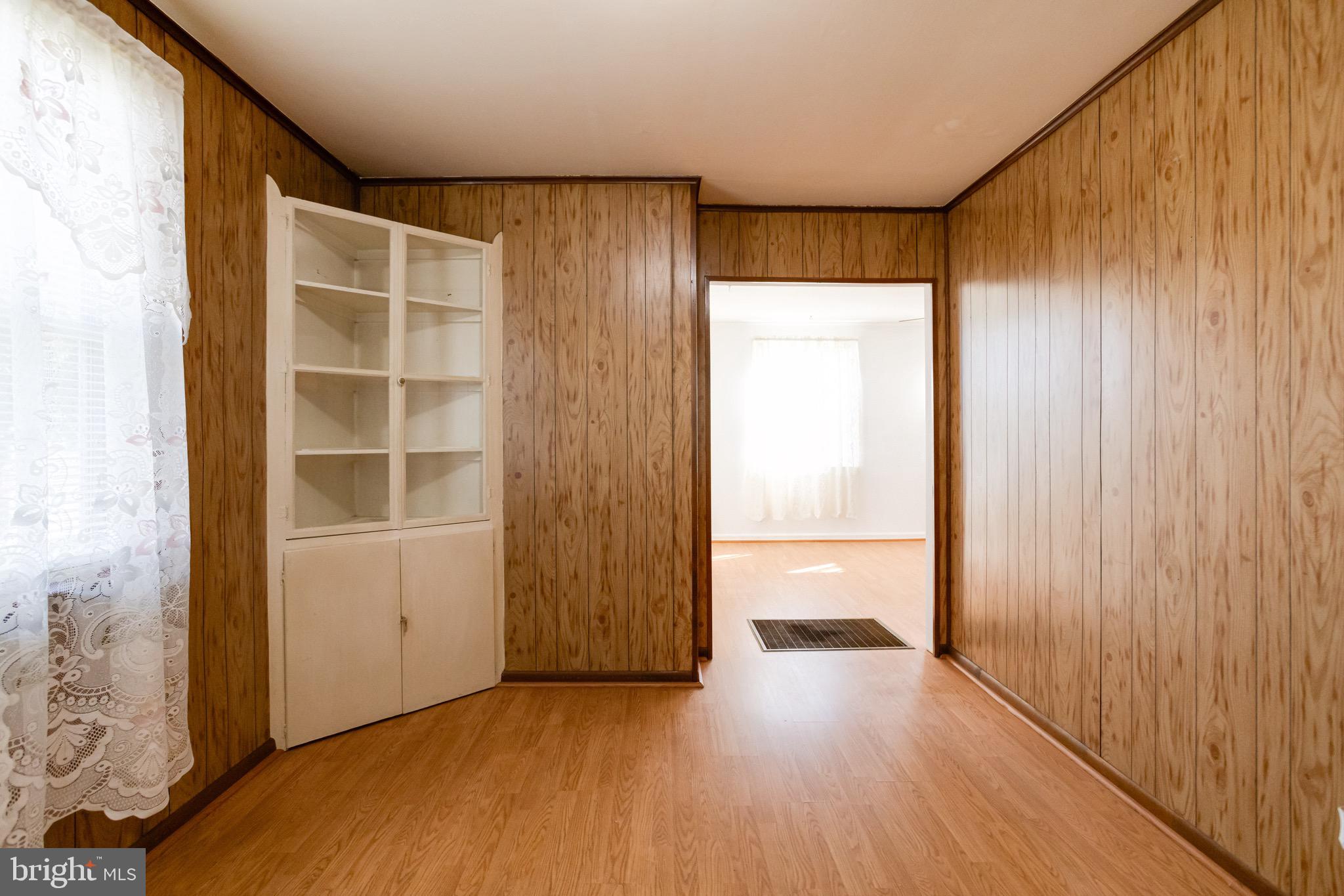 8141 Cornwall Road Dundalk, MD 21222 - Photo 12 of 40