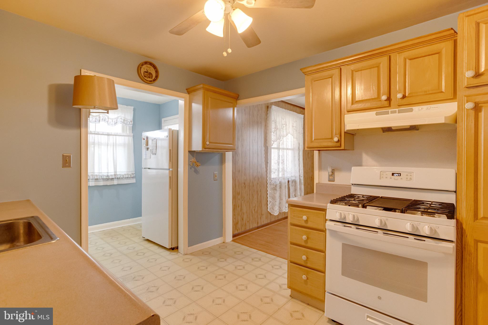 8141 Cornwall Road Dundalk, MD 21222 - Photo 17 of 40