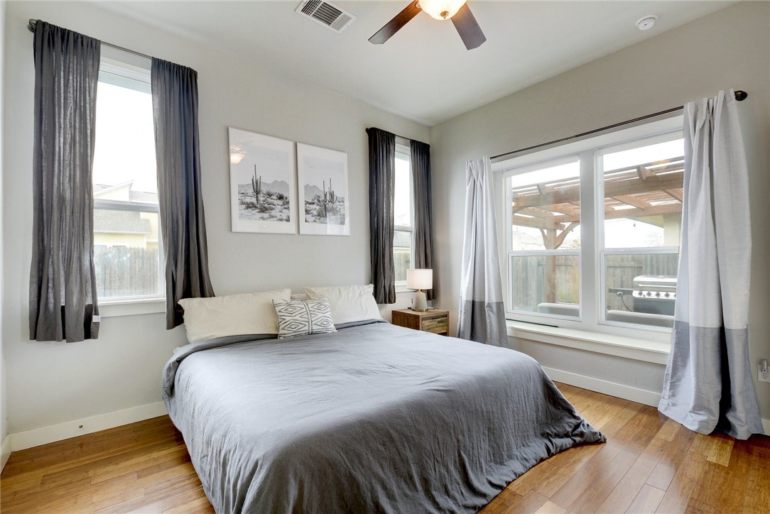 5400 Daimler Drive Austin, TX 78744 - Photo 11 of 40