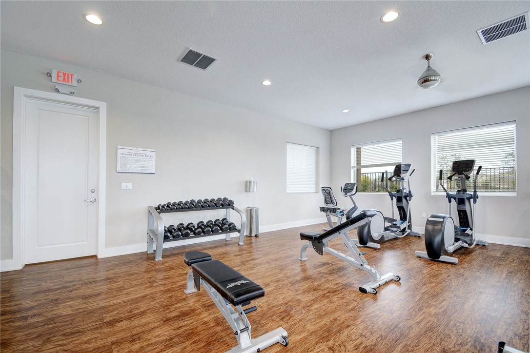 5400 Daimler Drive Austin, TX 78744 - Photo 37 of 40