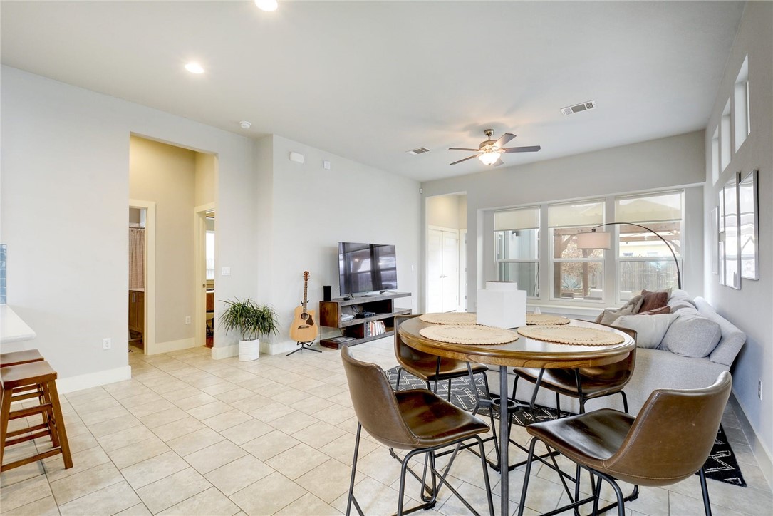 5400 Daimler Drive Austin, TX 78744 - Photo 8 of 40