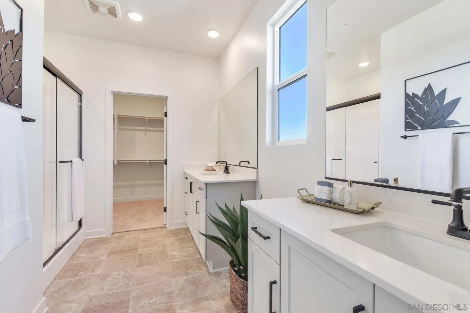 650 Meadowood Street Fallbrook, CA 92028 - Photo 17 of 24