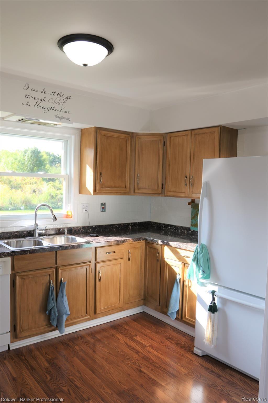 700 West Lansing Road Morrice, MI 48857 - Photo 5 of 18 5 700 kitchen.JPG