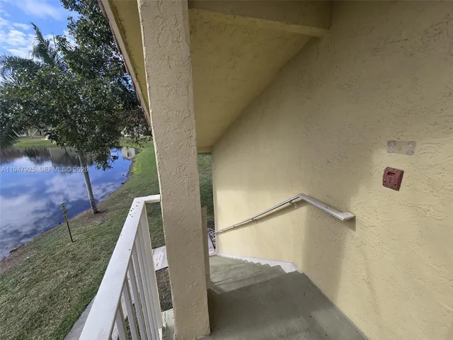 $2,000 | 12840 Vista Isles Drive, Unit 622, Sunrise, FL 33325