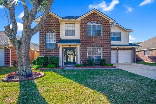 $295,000 | 5017 Parkcrest Drive, La Porte, TX 77571