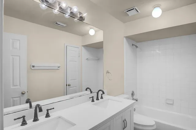 $295,000 | 5017 Parkcrest Drive, La Porte, TX 77571