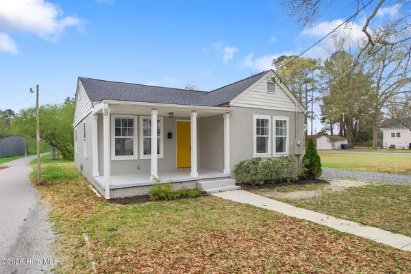 $214,900 | 404 North Massey Street, Selma, NC 27576