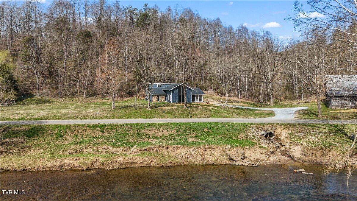 3271 Lunsford Mill Road Hiltons, VA 24258 - Photo 4 of 63 69-DJI_20250314114815_0402_D