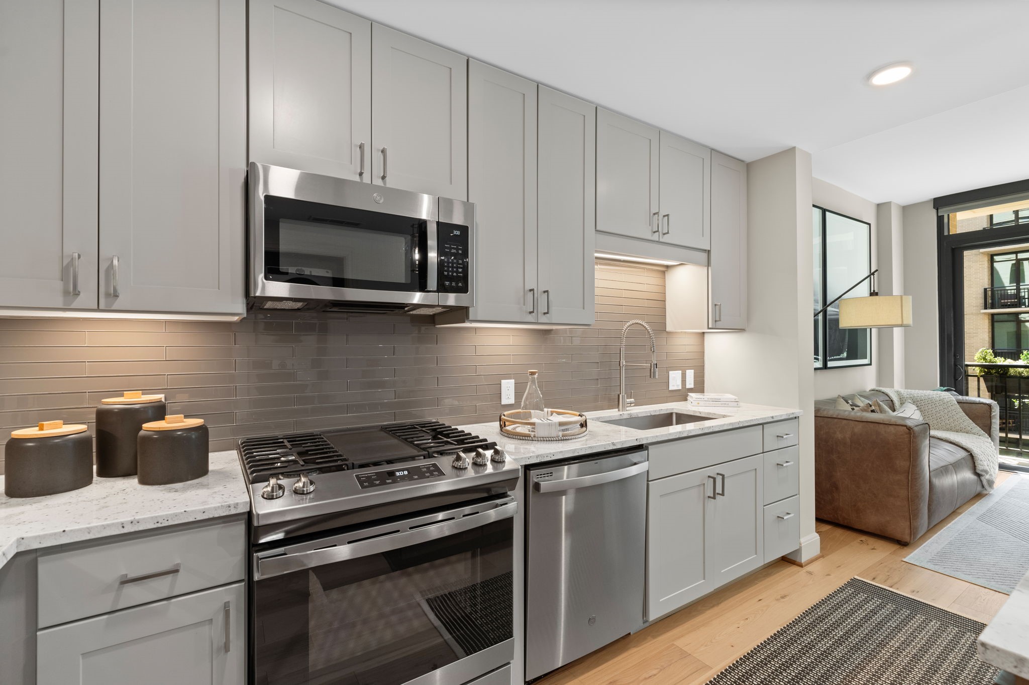 2511 Willowick Road, Unit 716 Houston, TX 77027 - Photo 4 of 30