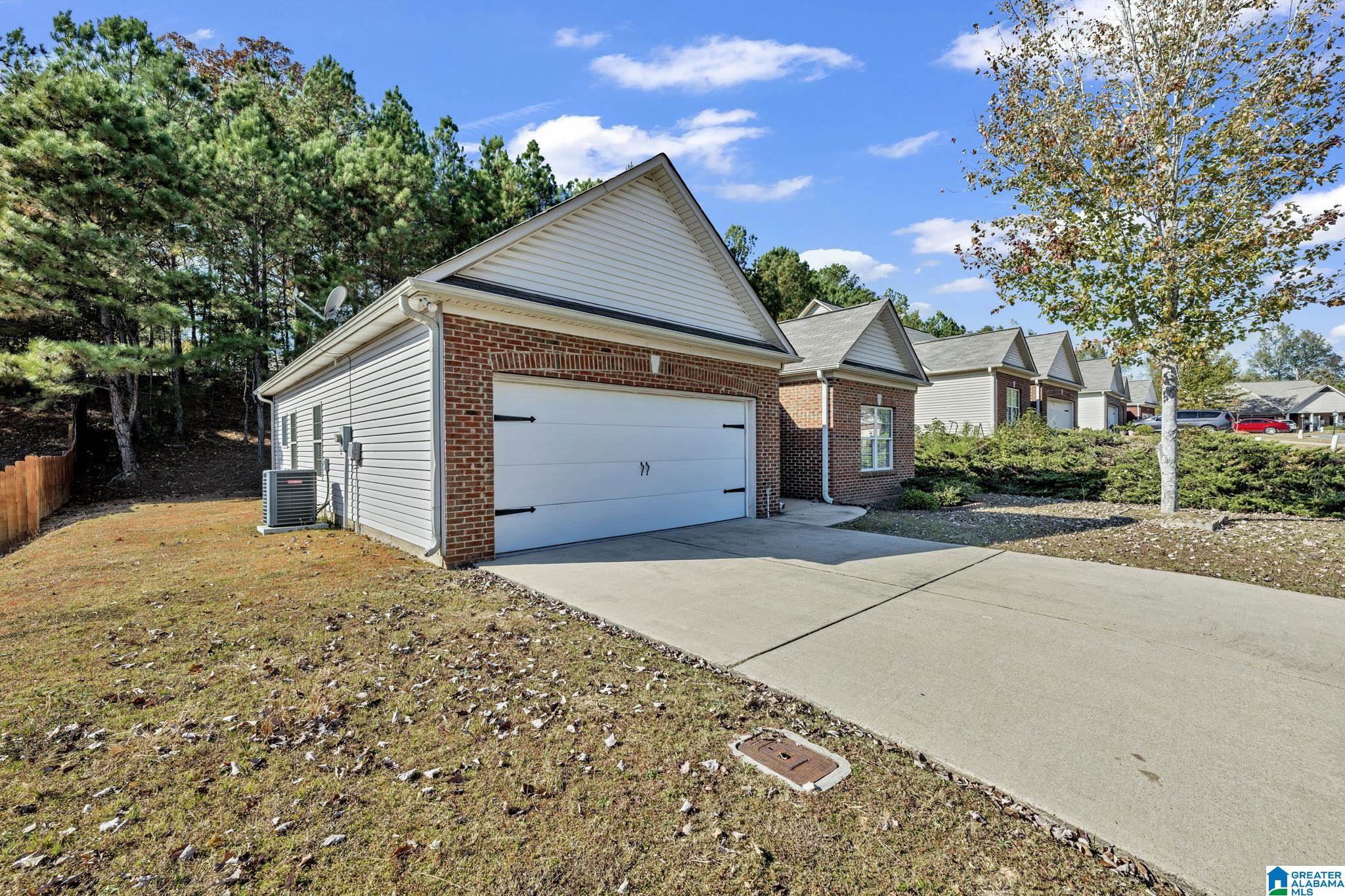 71 Dunbar Trace Dora, AL 35062 - Photo 3 of 29