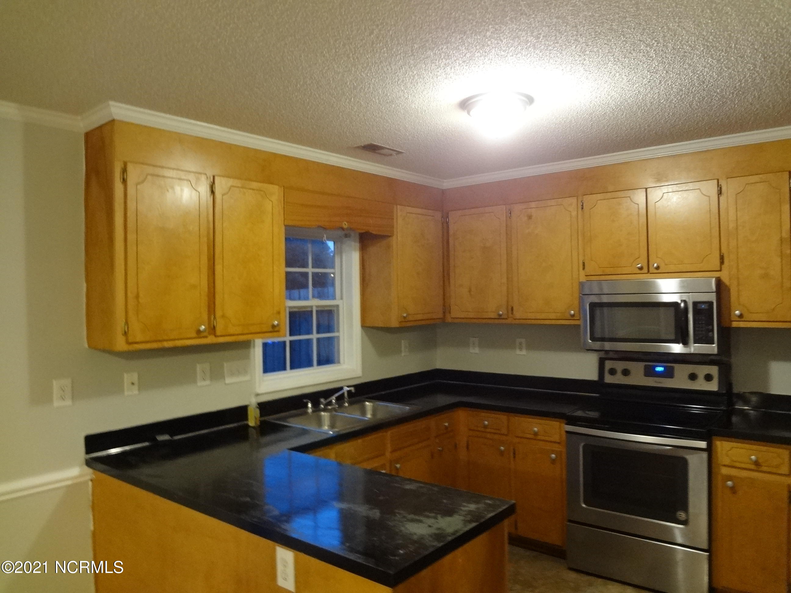 890 Spring Forest Road, Unit I1 Greenville, NC 27834 - Photo 9 of 57 DSC08947