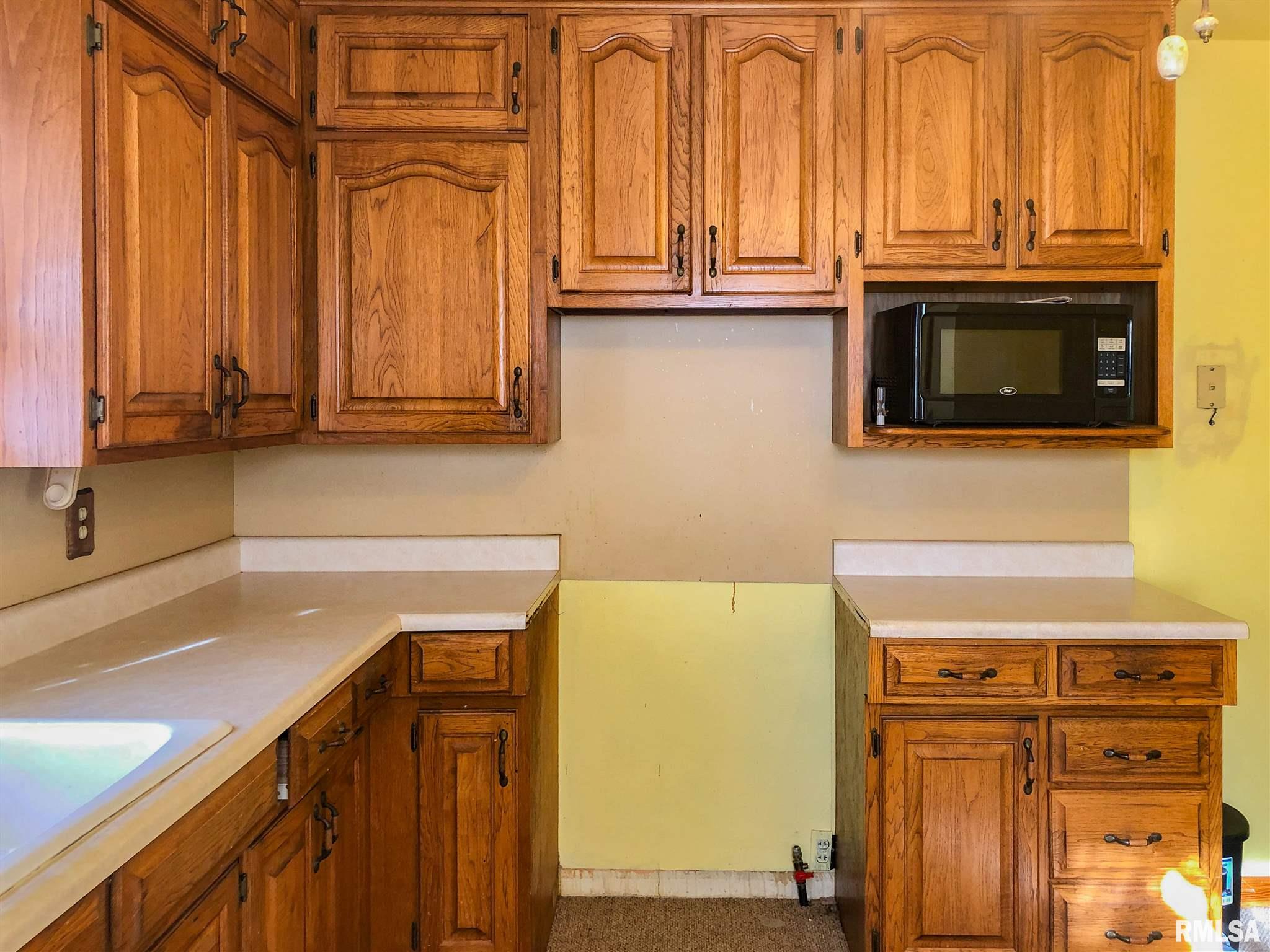1420 Tennell Road Pekin, IL 61554 - Photo 12 of 36 Gallery Image 12
