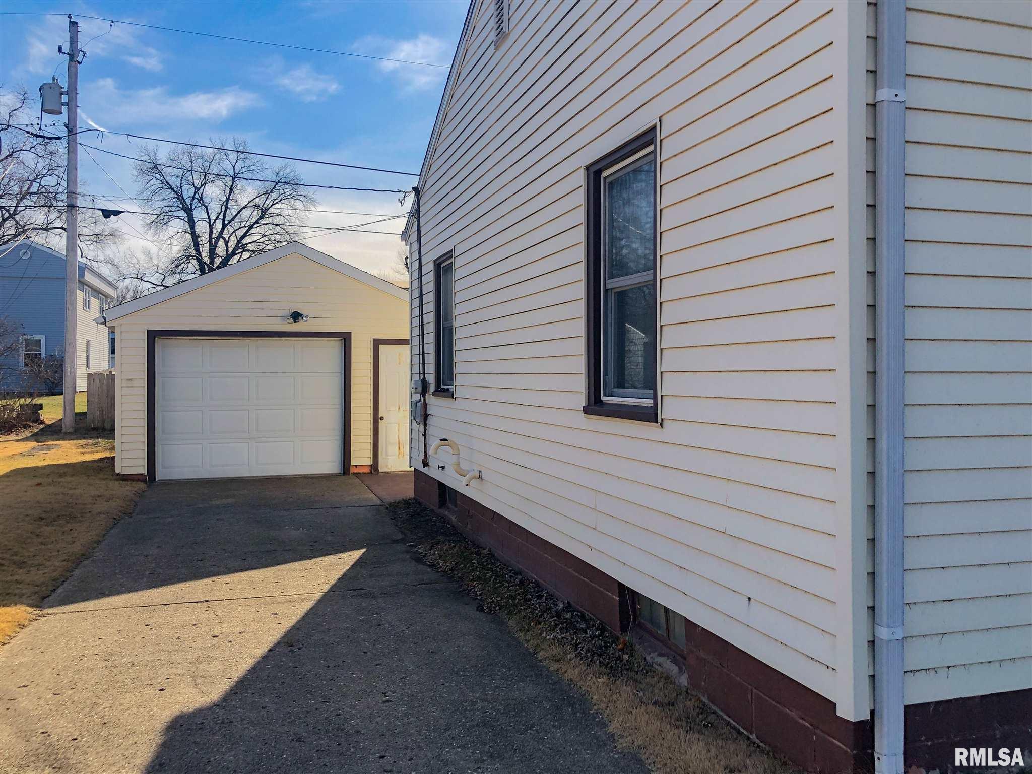 1420 Tennell Road Pekin, IL 61554 - Photo 28 of 36 Gallery Image 28