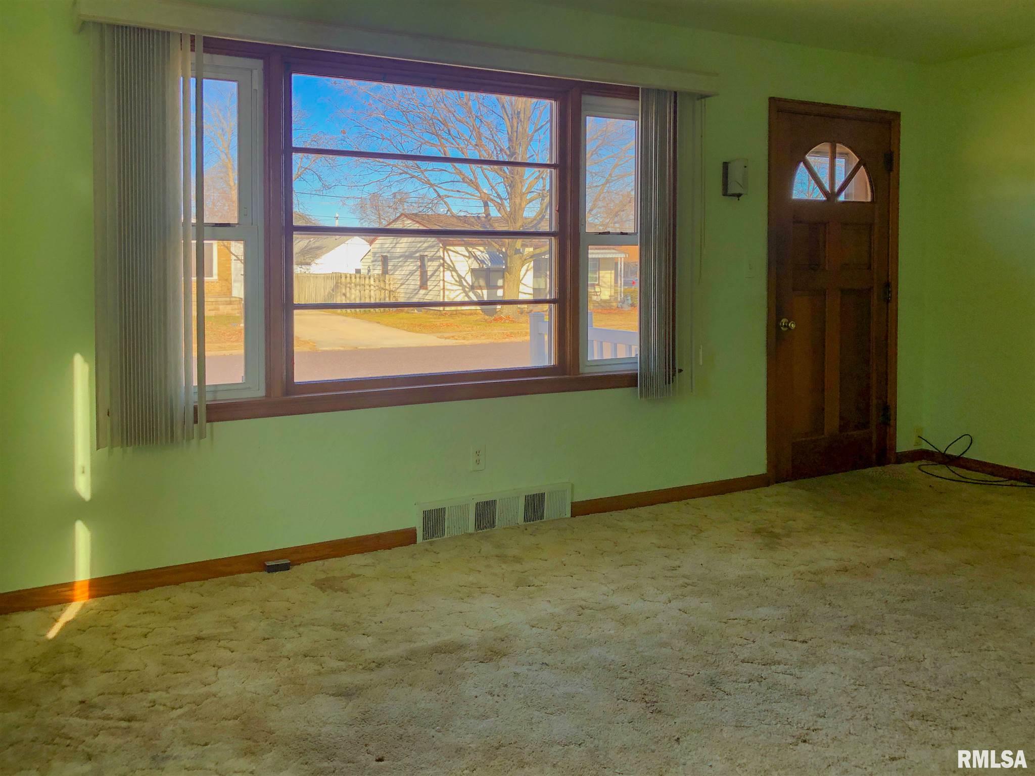 1420 Tennell Road Pekin, IL 61554 - Photo 7 of 36 Gallery Image 7