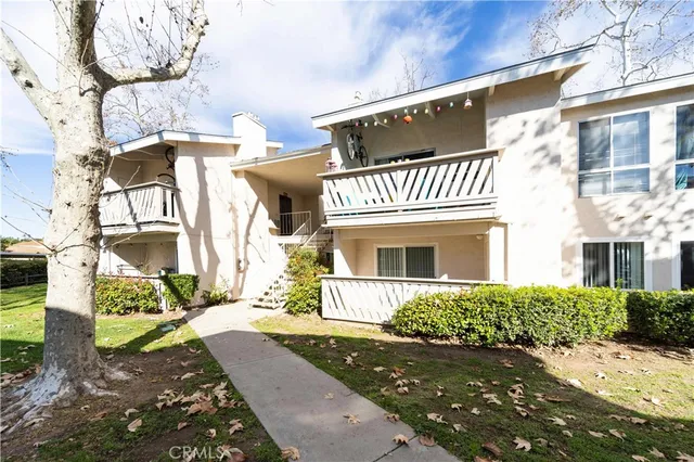 $470,000 | 529 Sandalwood Place, Escondido, CA 92027