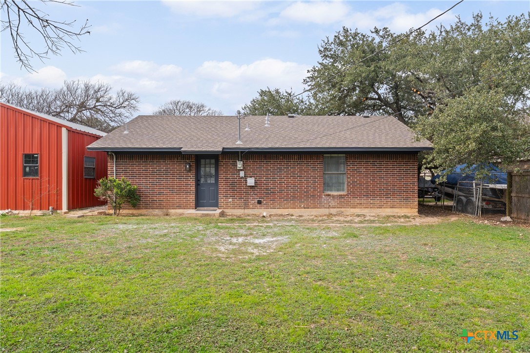 34 Golden Poppy Loop Belton, TX 76513 - Photo 21 of 27 a house that has a big yard