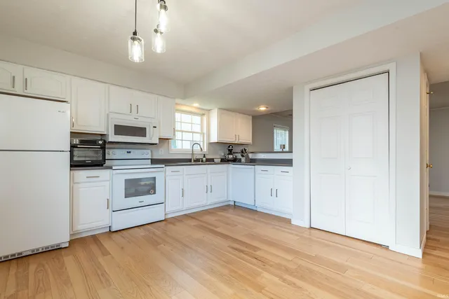 $223,000 | 3442 South Oaklawn Circle, Bloomington, IN 47401