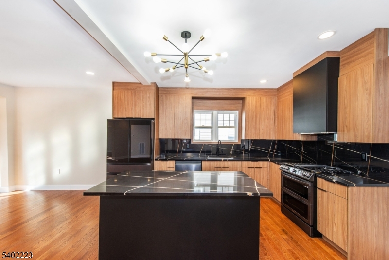 50 Grand Avenue Ridgefield Park, NJ 07660 - Photo 12 of 35