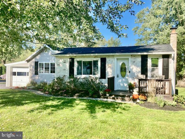 765 Maple Street Lititz, PA 17543 - Photo 2 of 31