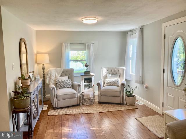 765 Maple Street Lititz, PA 17543 - Photo 4 of 31