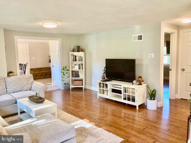 765 Maple Street Lititz, PA 17543 - Photo 7 of 31